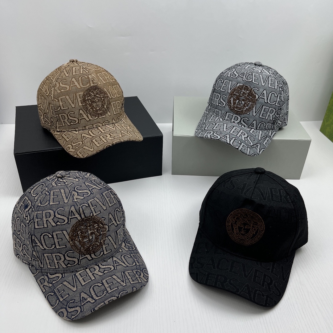 LA MEDUSA EMBROIDERED BASEBALL CAP