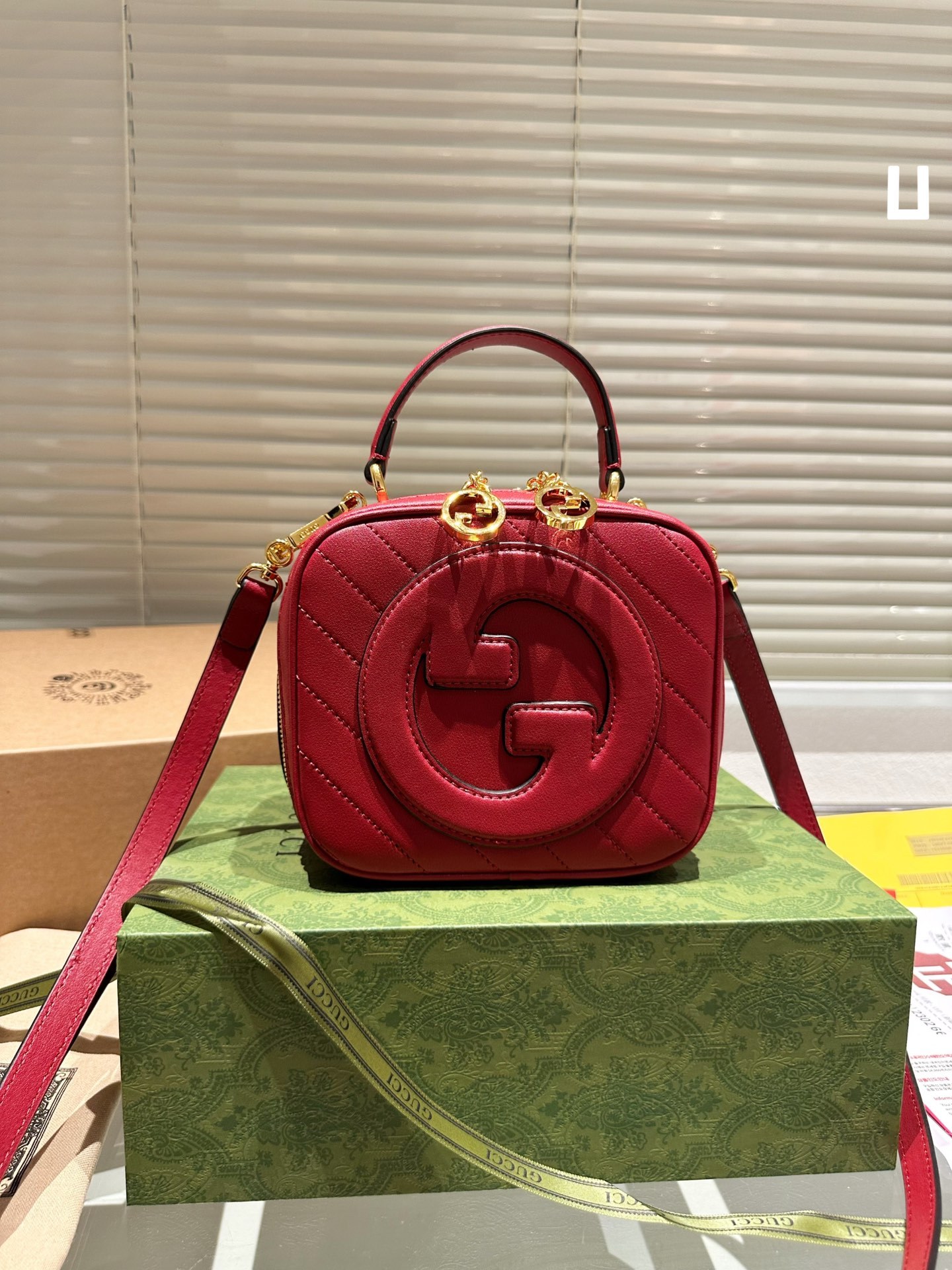 BLONDIE TOP HANDLE BAG