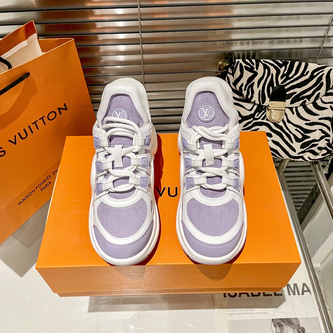 Women's Archlight Sneaker