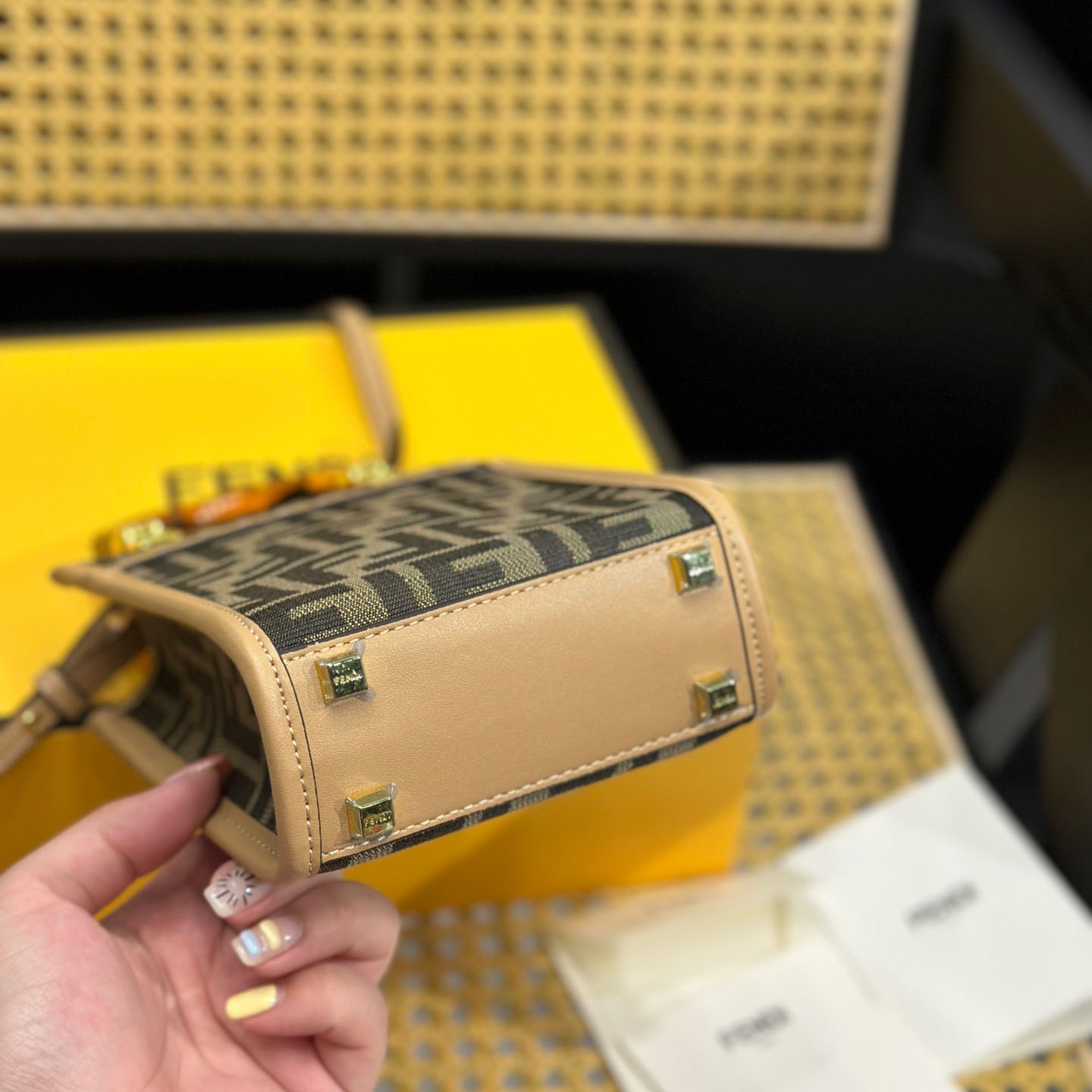 Mini Sunshine Shopper