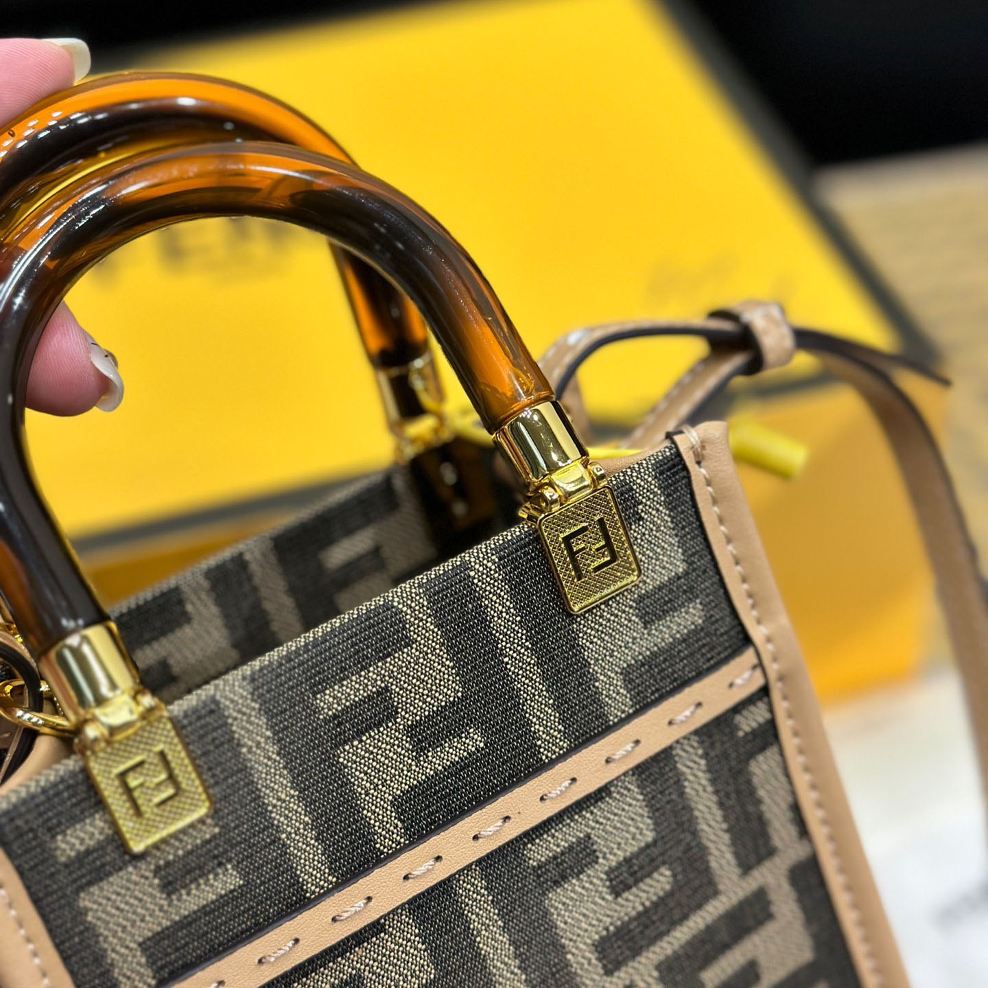 Mini Sunshine Shopper