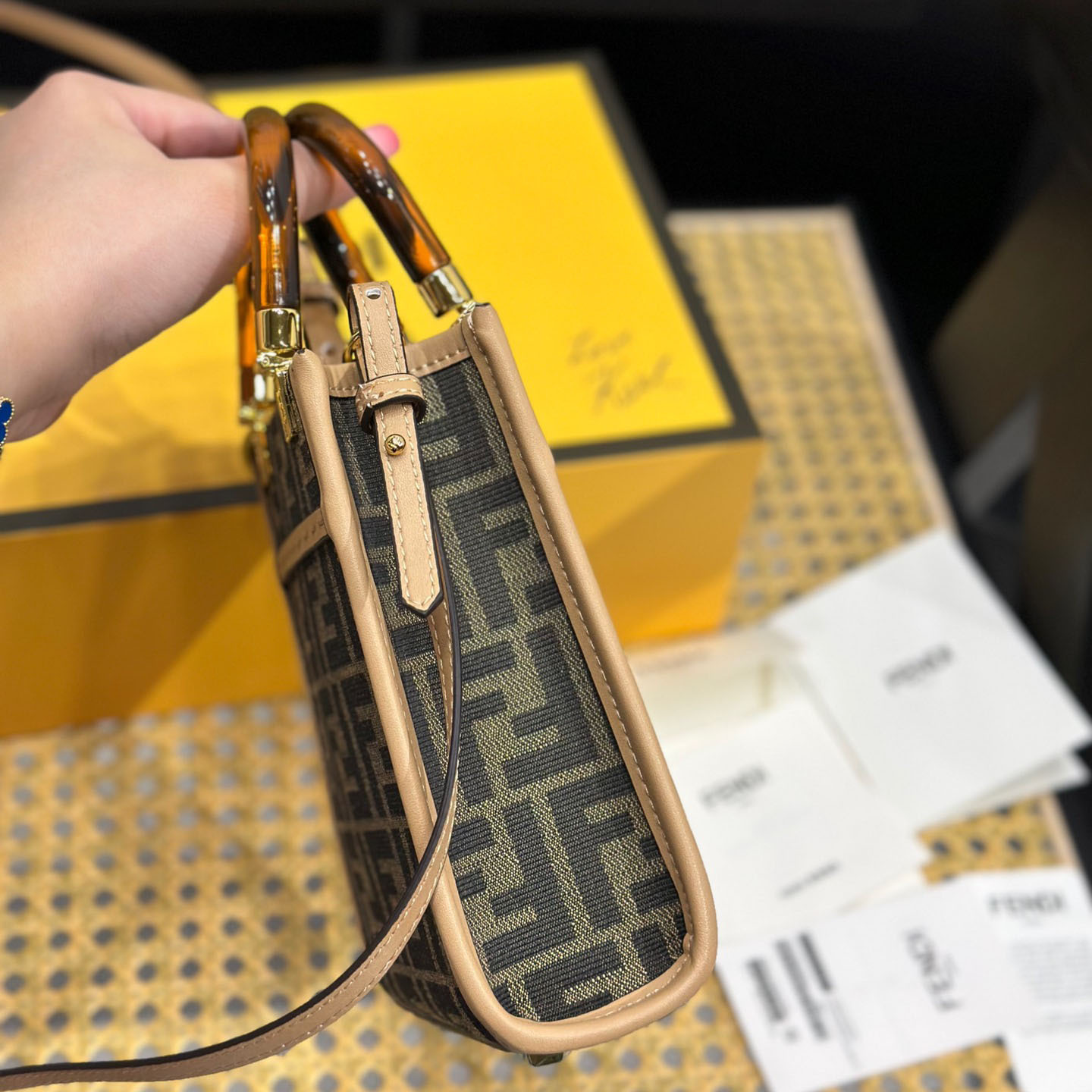 Mini Sunshine Shopper