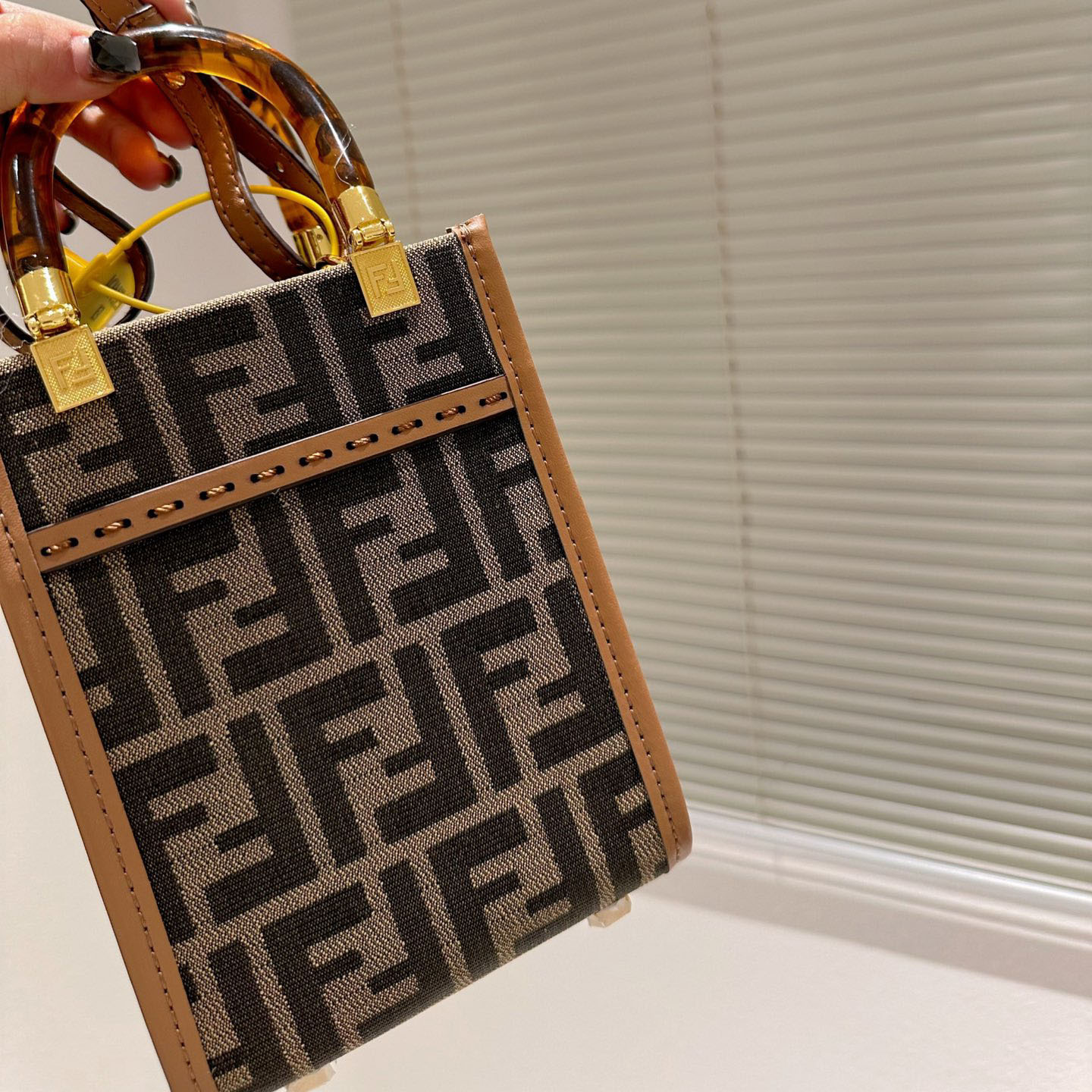 Mini Sunshine Shopper