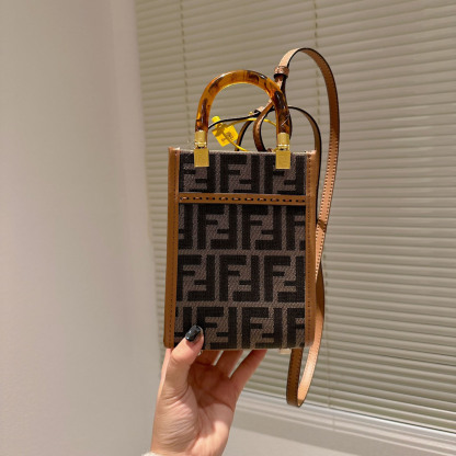 Mini Sunshine Shopper