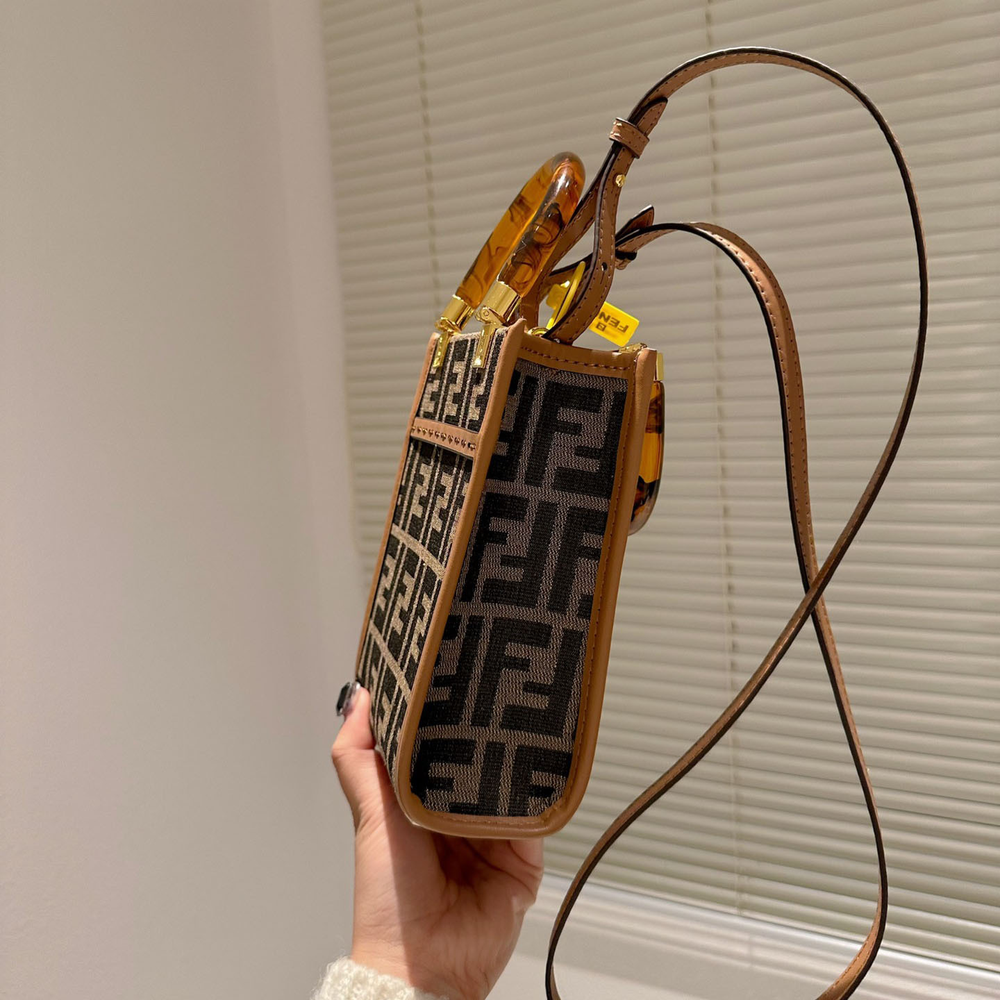 Mini Sunshine Shopper