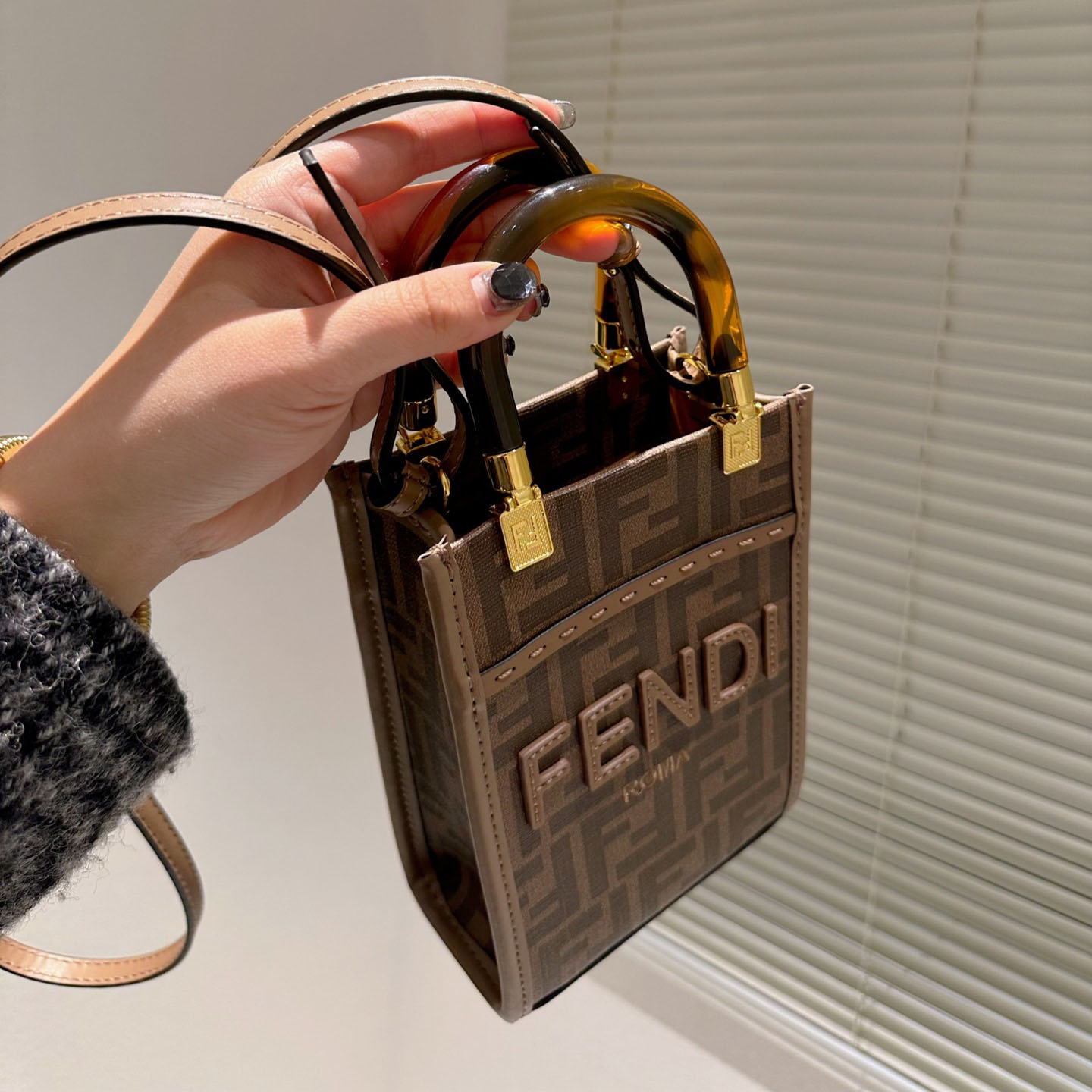 Mini Sunshine Shopper