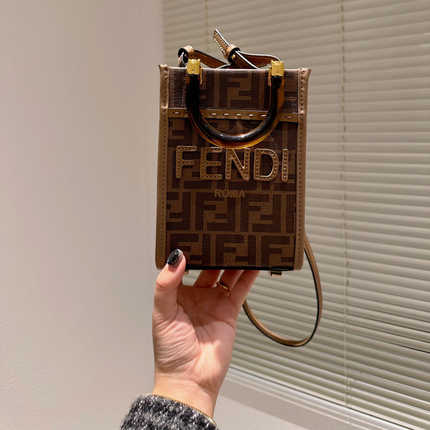 Mini Sunshine Shopper