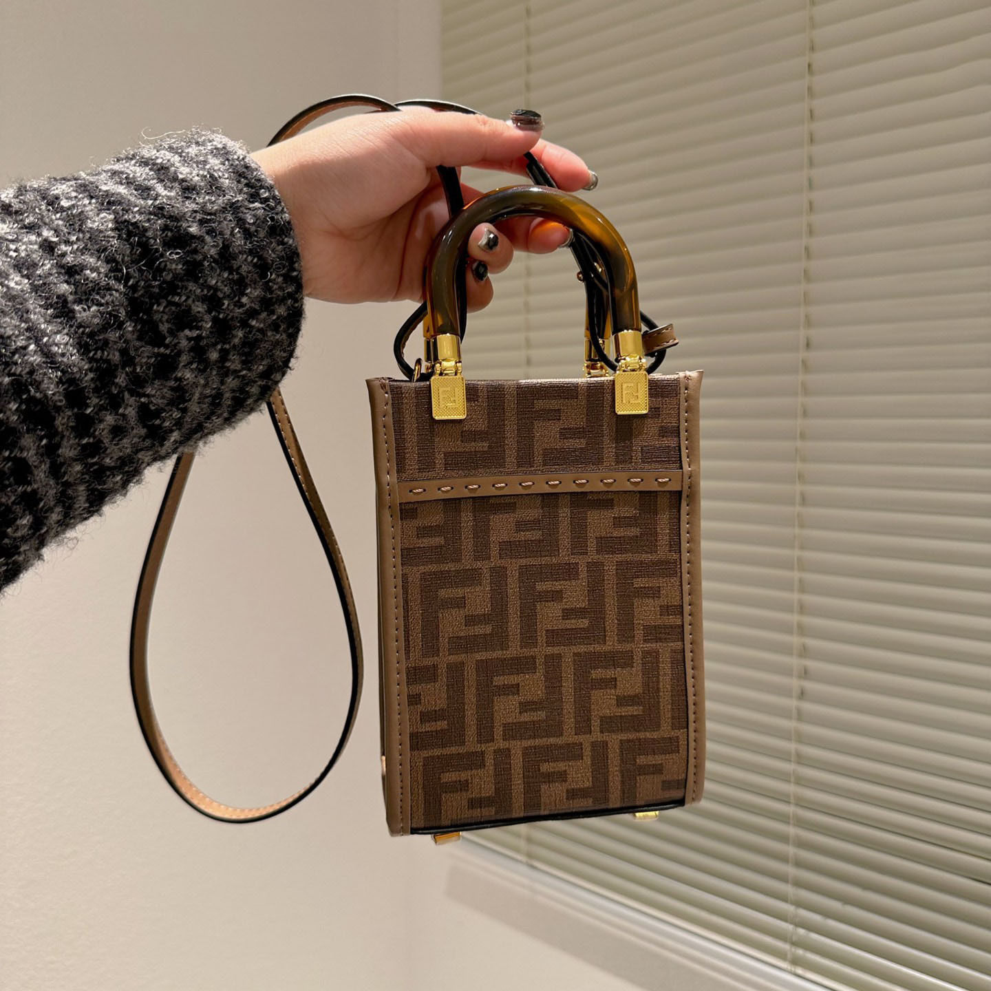 Mini Sunshine Shopper