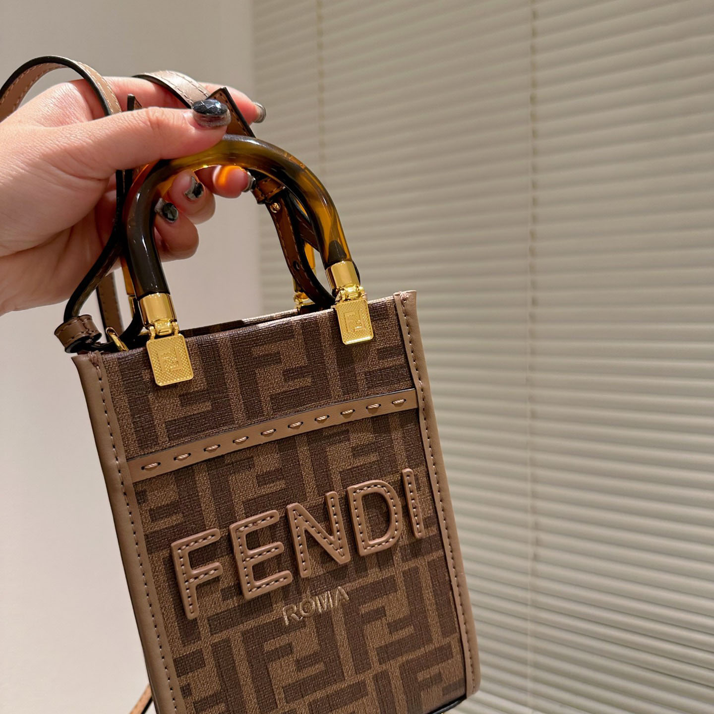 Mini Sunshine Shopper