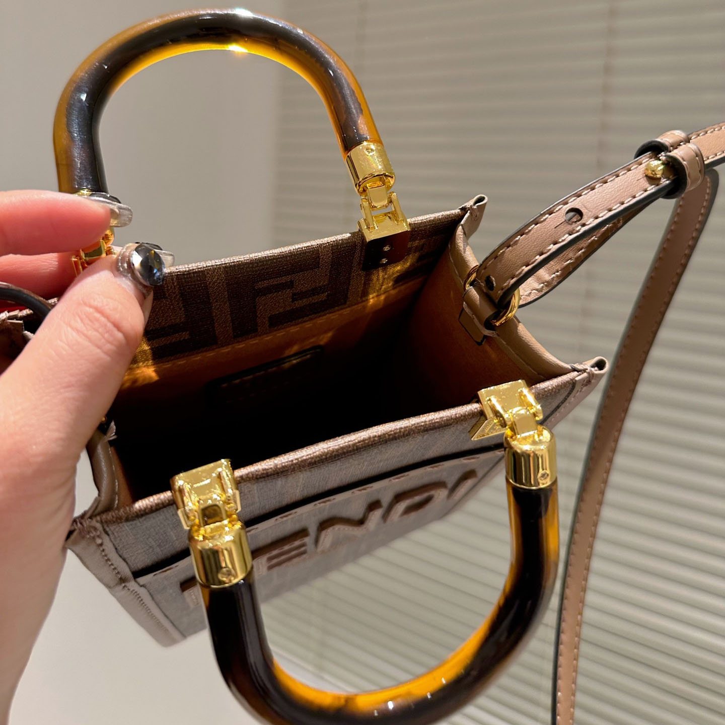 Mini Sunshine Shopper