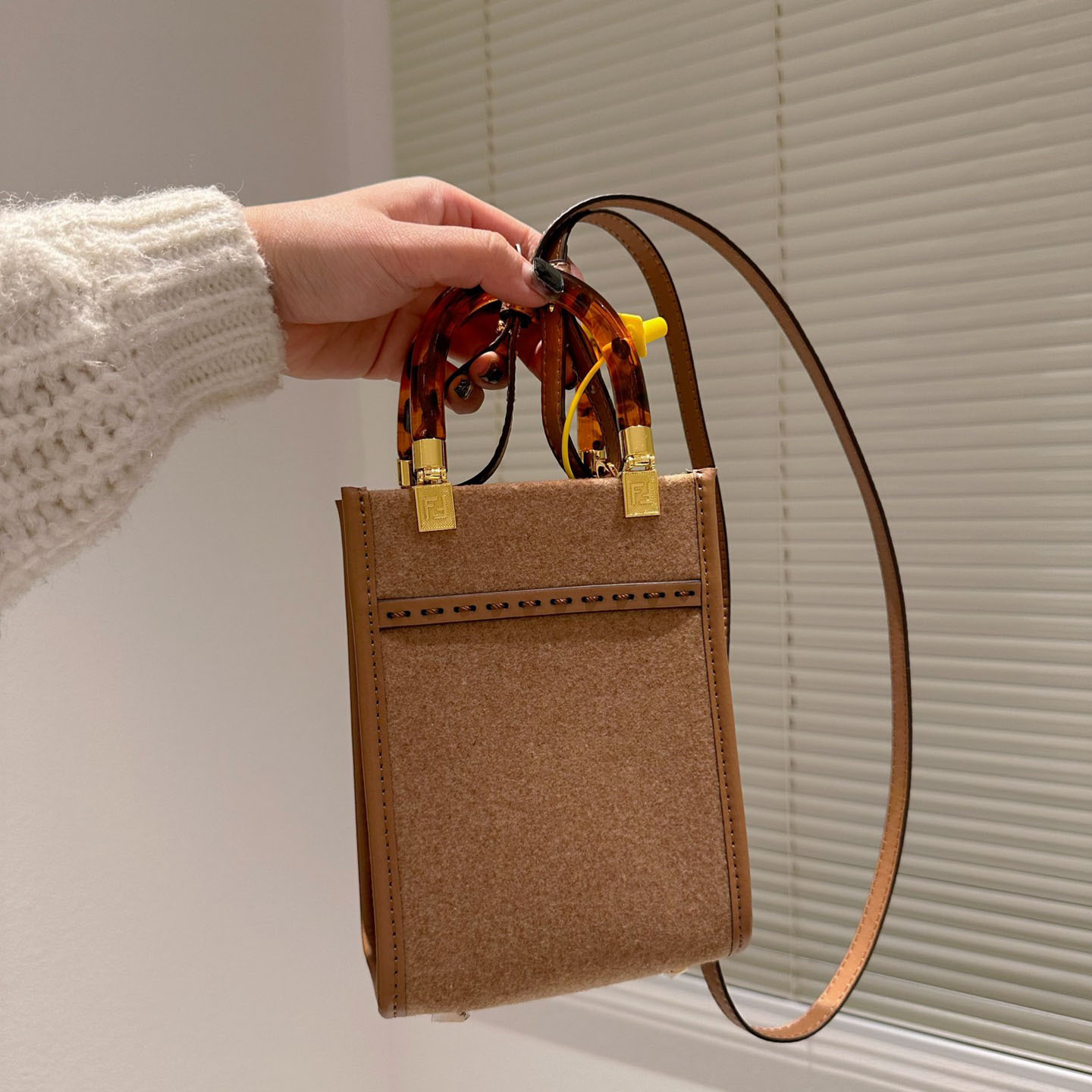 Mini Sunshine Shopper