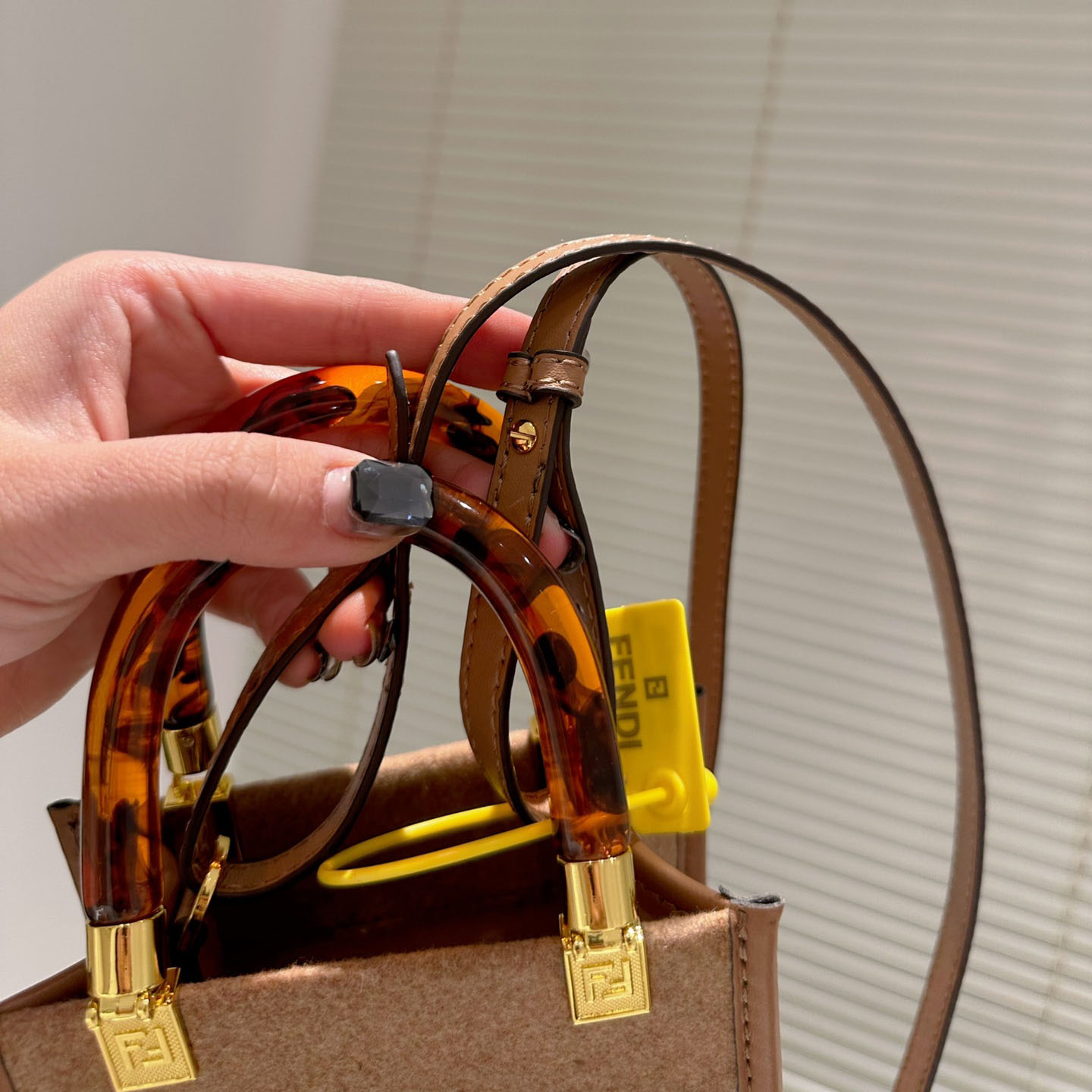 Mini Sunshine Shopper