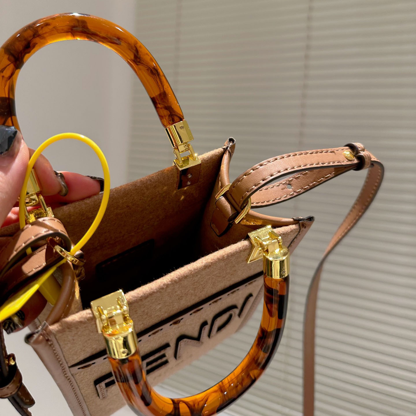 Mini Sunshine Shopper