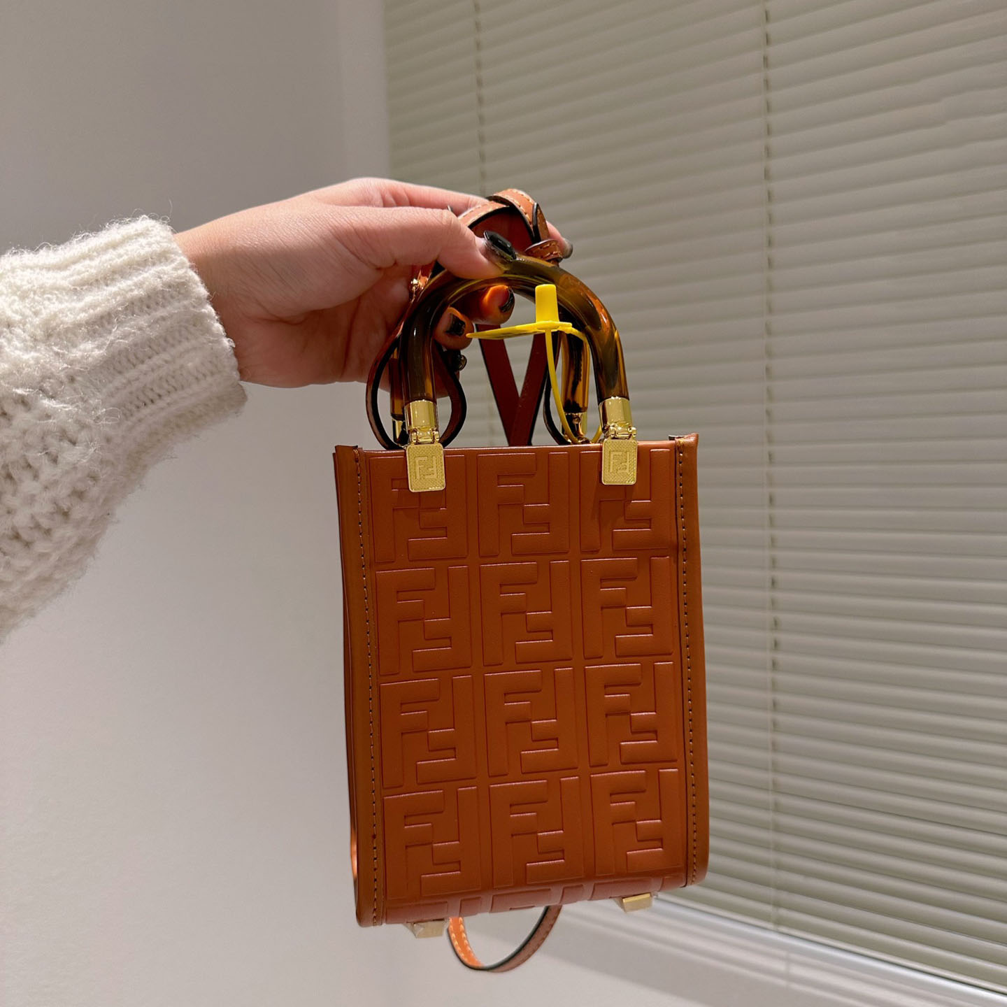 Mini Sunshine Shopper