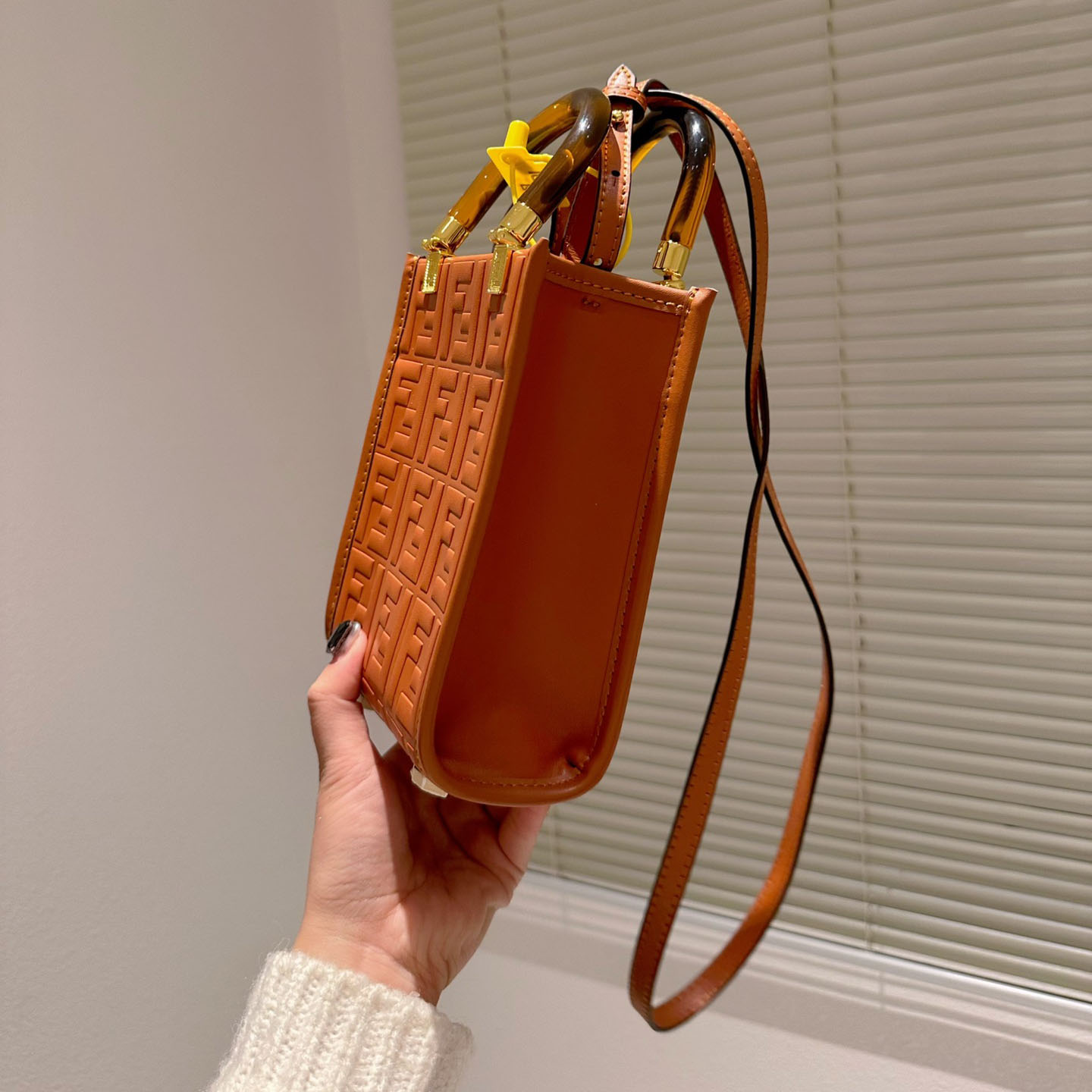 Mini Sunshine Shopper