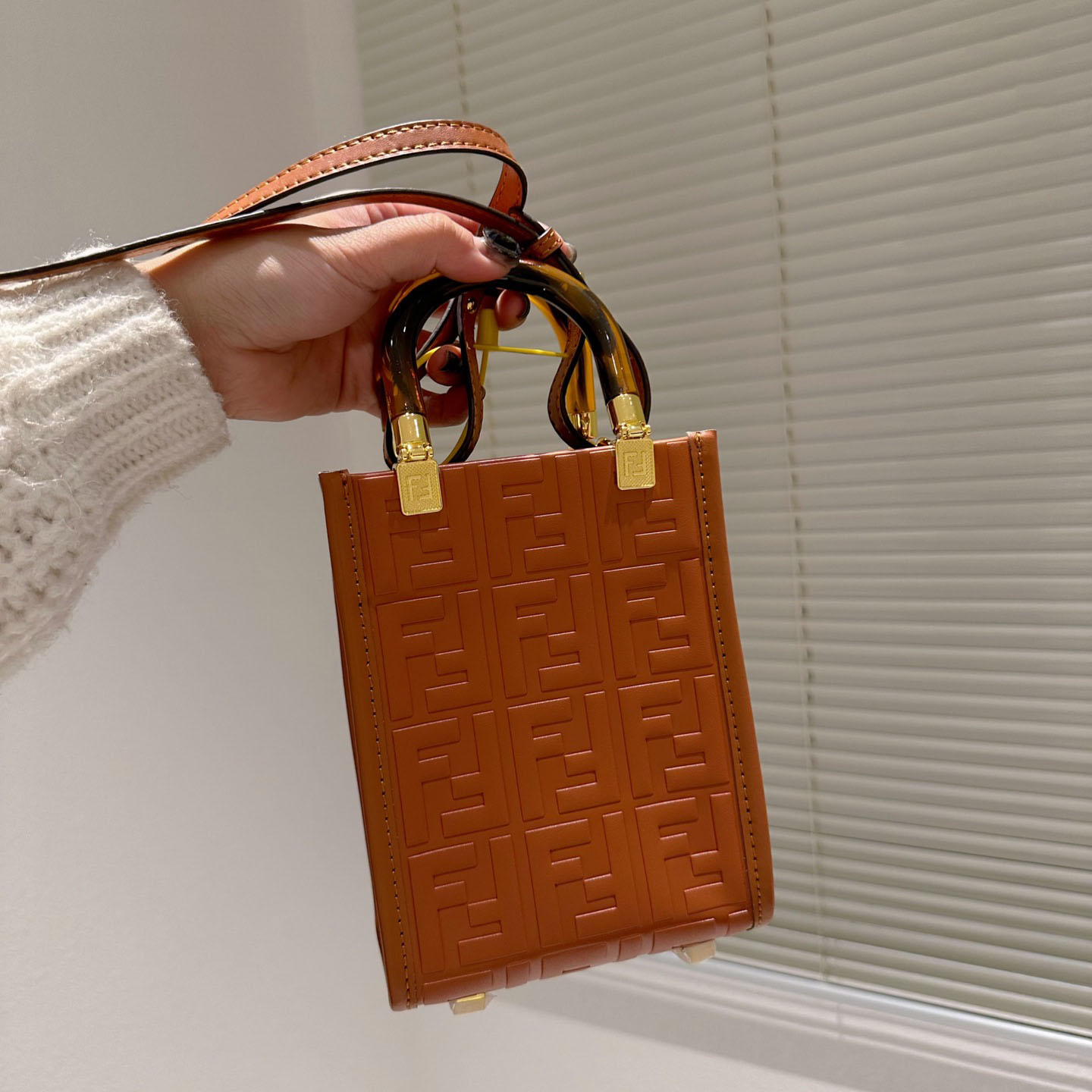 Mini Sunshine Shopper