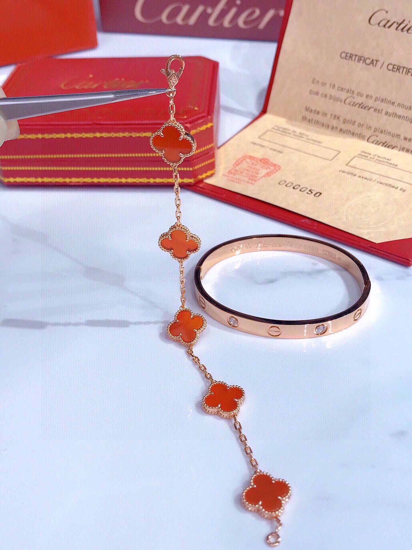 LOVE BRACELET, 4 DIAMONDS + VINTAGE ALHAMBRA BRACELET, 5 MOTIFS