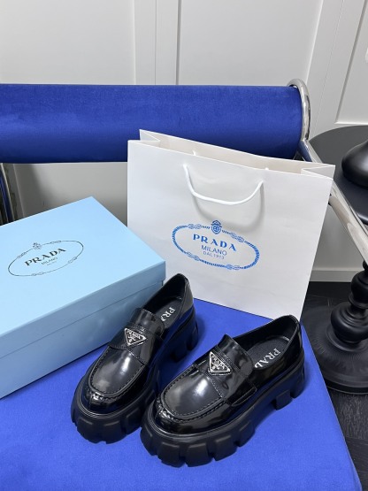 Monolith Lug Sole Loafer