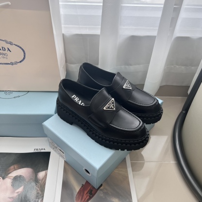 Monolith Lug Sole Loafer