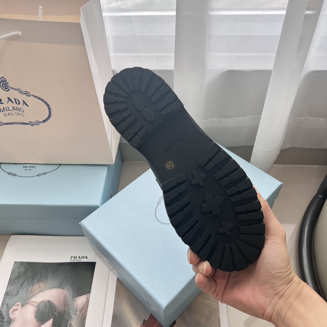 Monolith Lug Sole Loafer