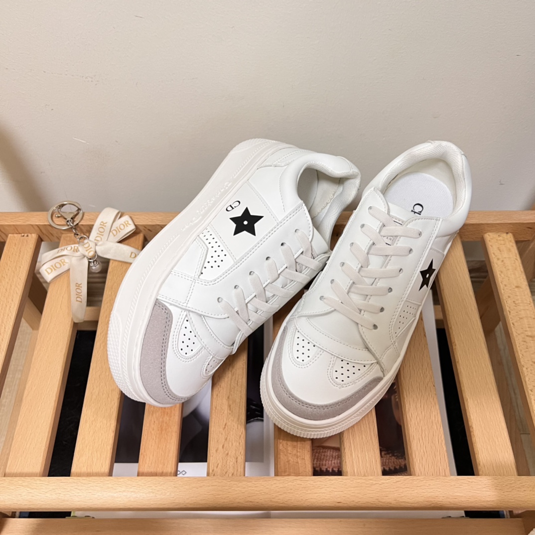 Star Platform Sneaker