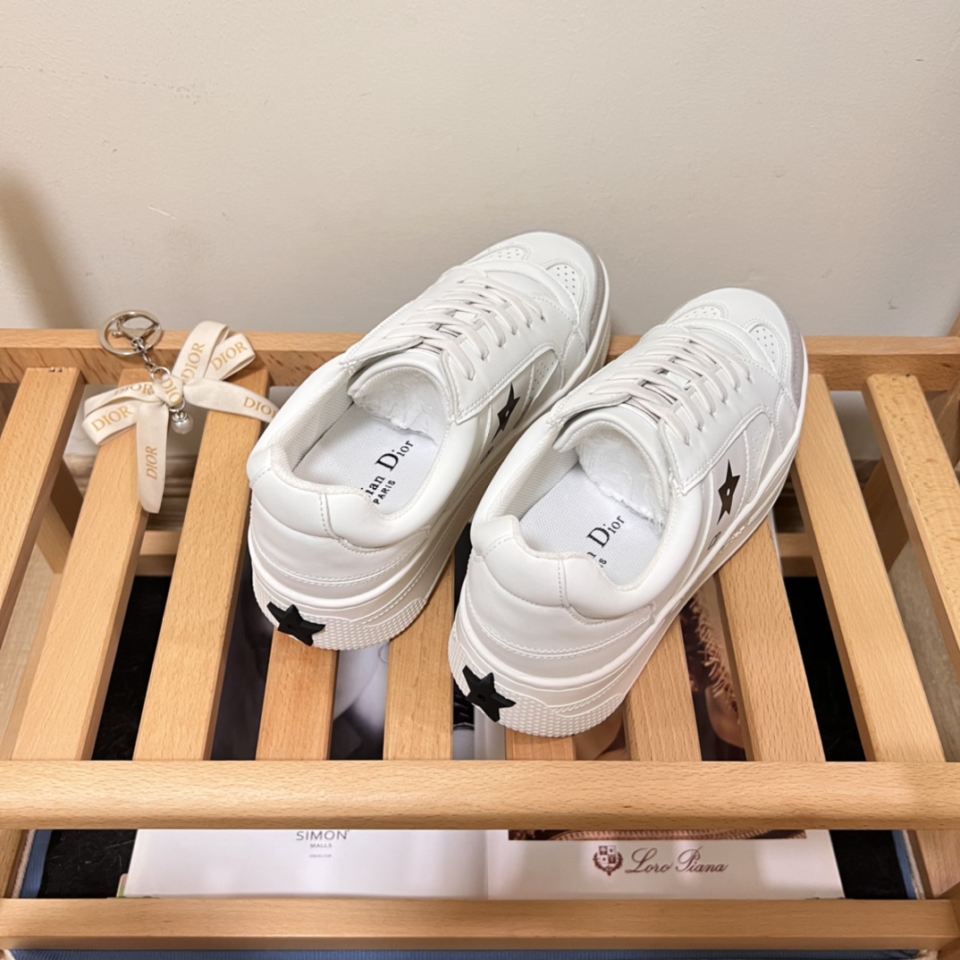 Star Platform Sneaker