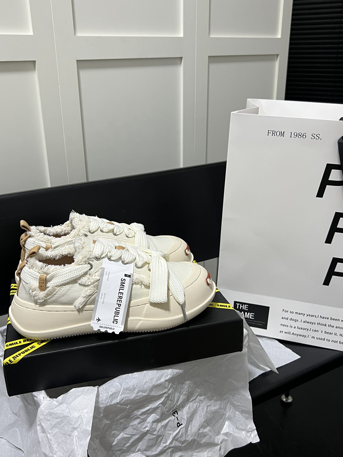 White Coarse Canvas Sneaker Shoes