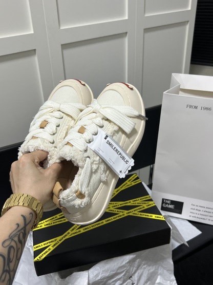 White Coarse Canvas Sneaker Shoes