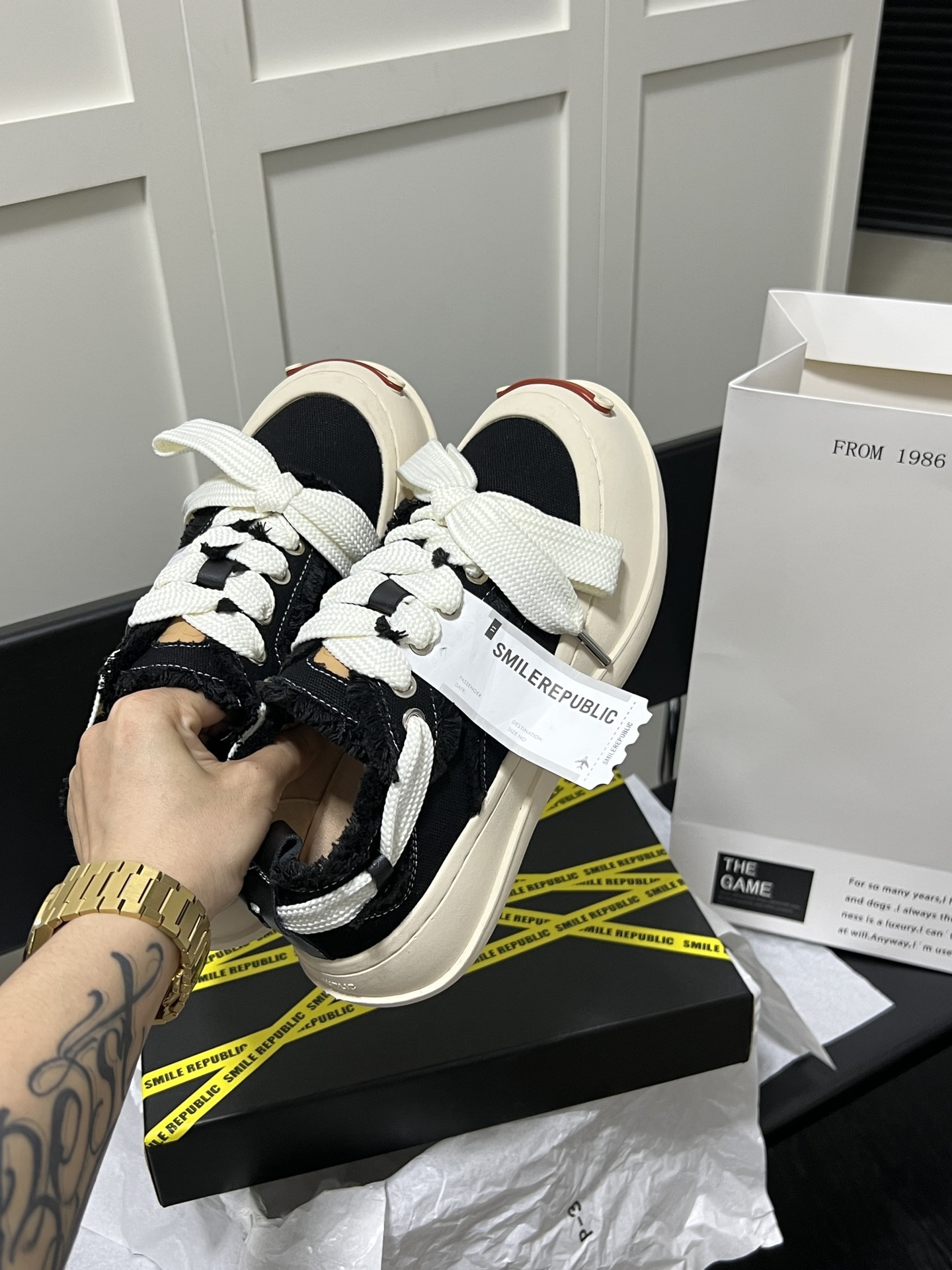 Classic Black Coarse Canvas Causal Shoes