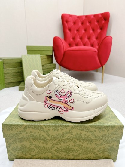 Calfskin Casual Clunky Womens Rhyton Sneakers