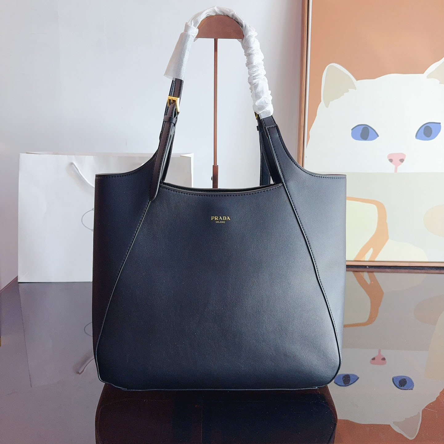 Large leather tote bag