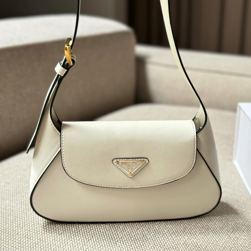 Small leather shoulder bag