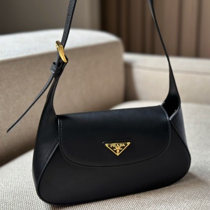 Small leather shoulder bag