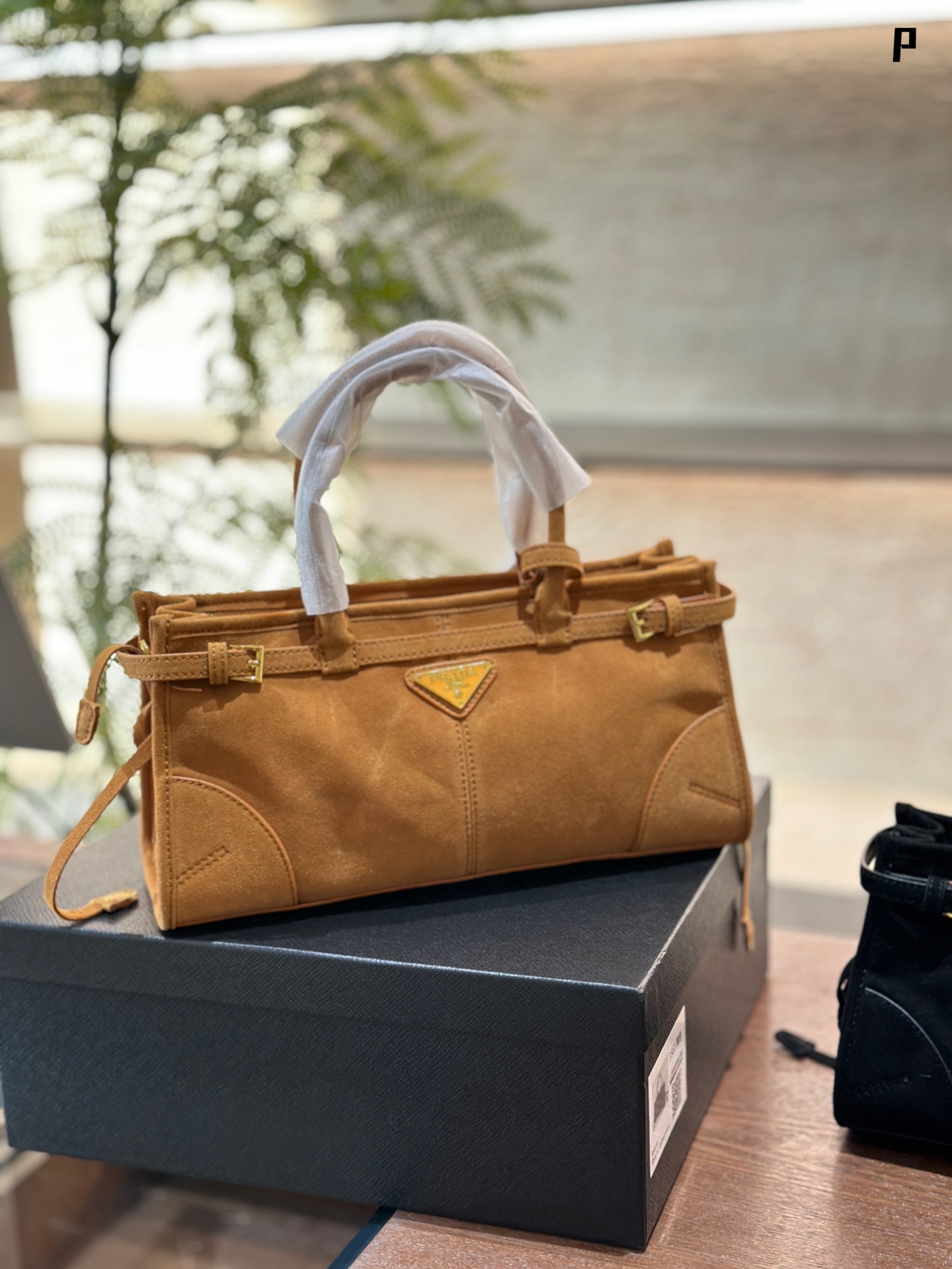 Medium Suede handbag