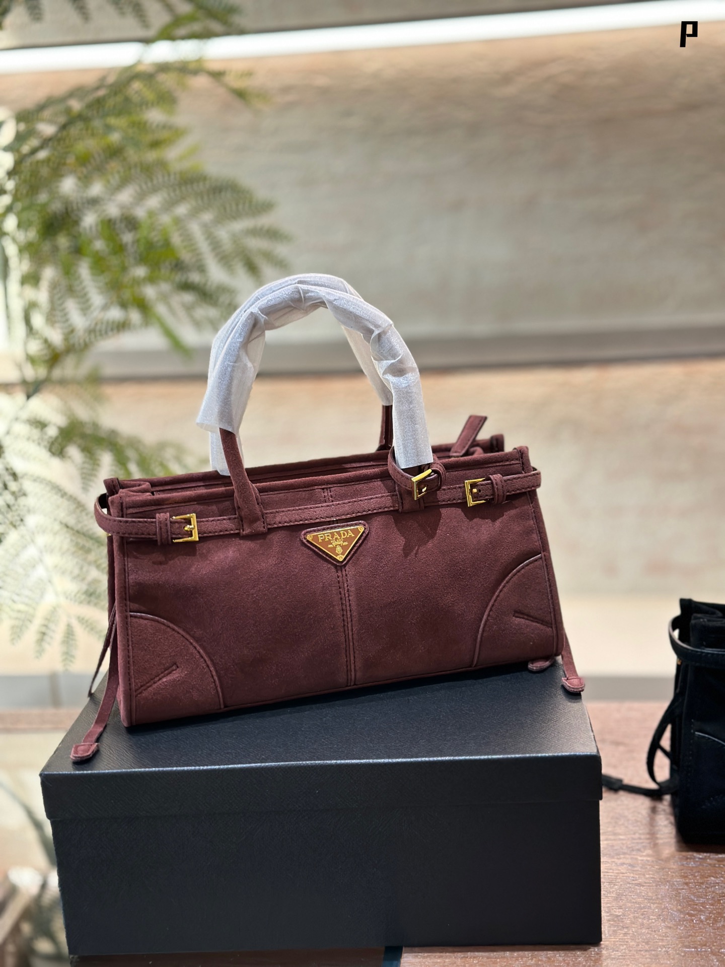 Medium Suede handbag