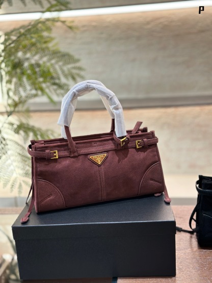 Medium Suede handbag