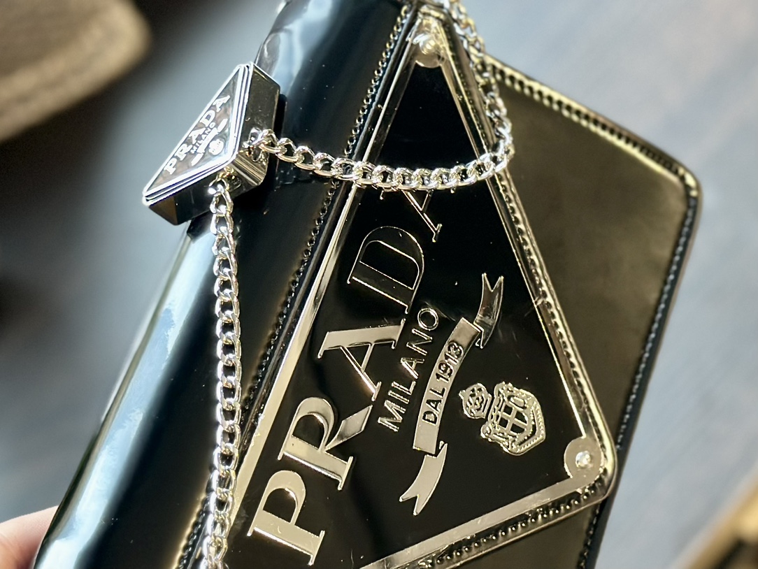 Spazzolato Triangle Logo Plate Flap Chain Crossbody Bag