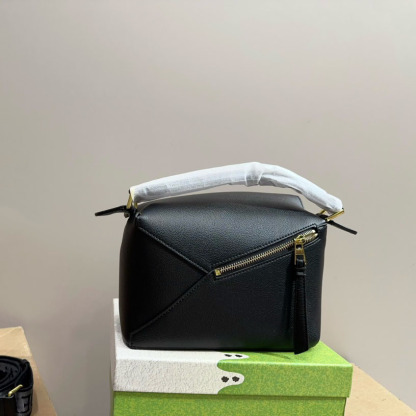 Puzzle bag in classic calfskin