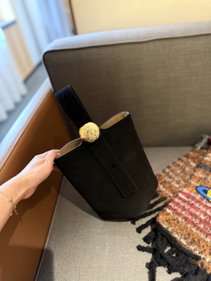 Pebble Bucket bag in soft grained calfskin