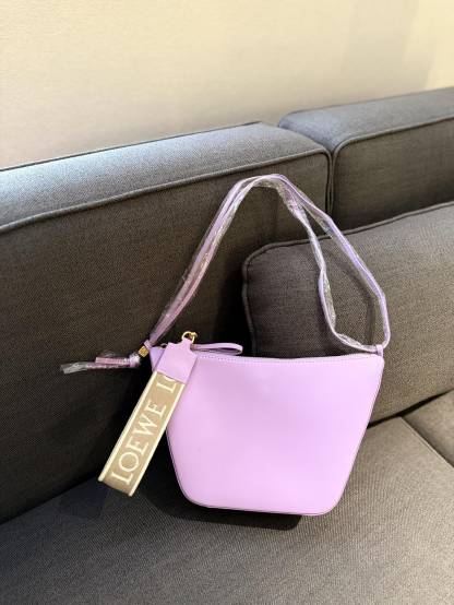 Hammock hobo in classic calfskin