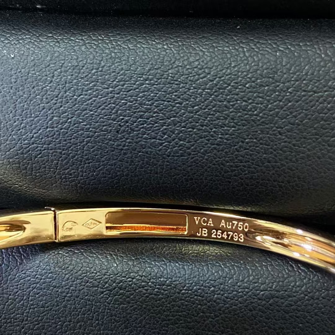 Frivole bracelet, 7 flowers, medium model