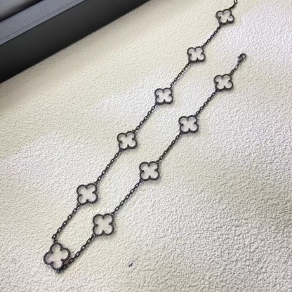 Vintage Alhambra necklace, 10 motifs