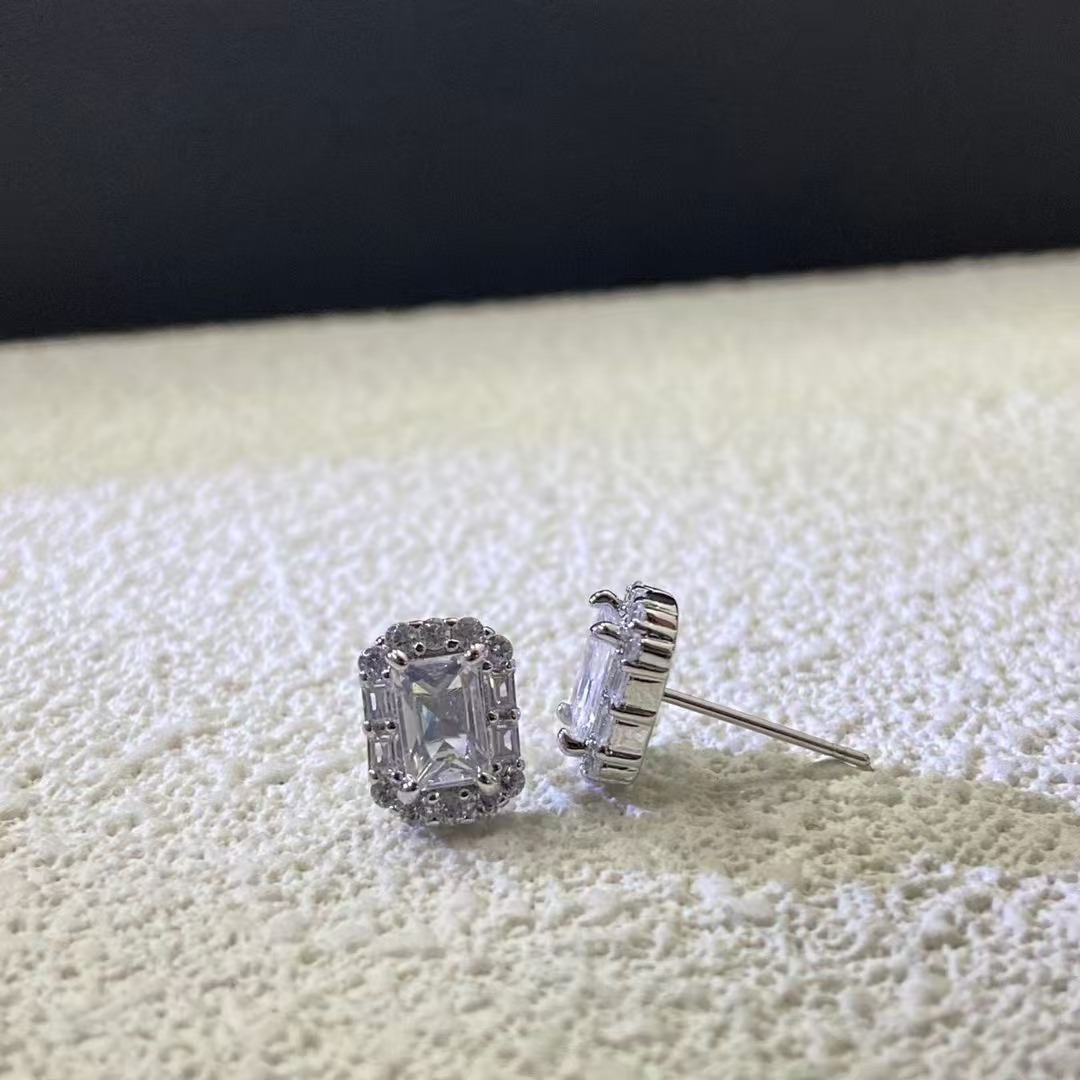 Vendôme Liseré Stud Earrings