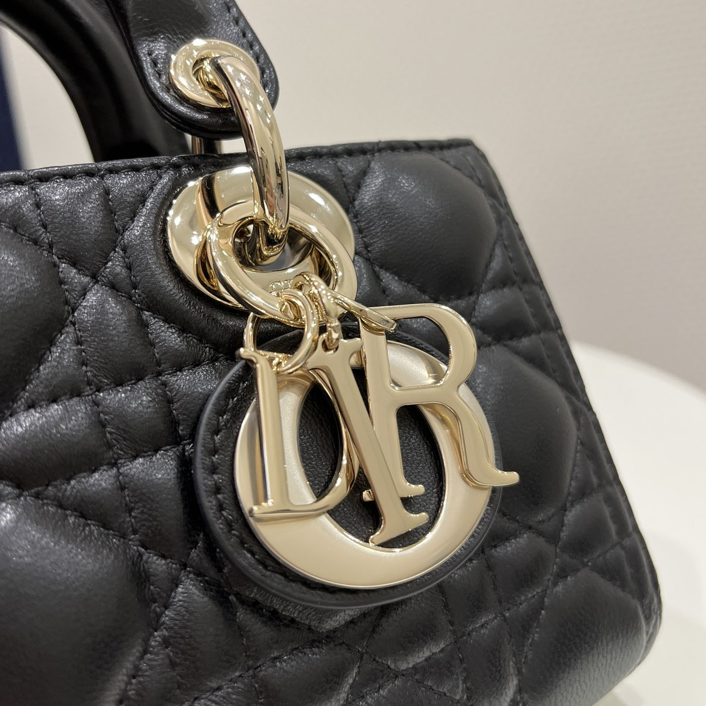 SMALL LADY D-JOY BAG