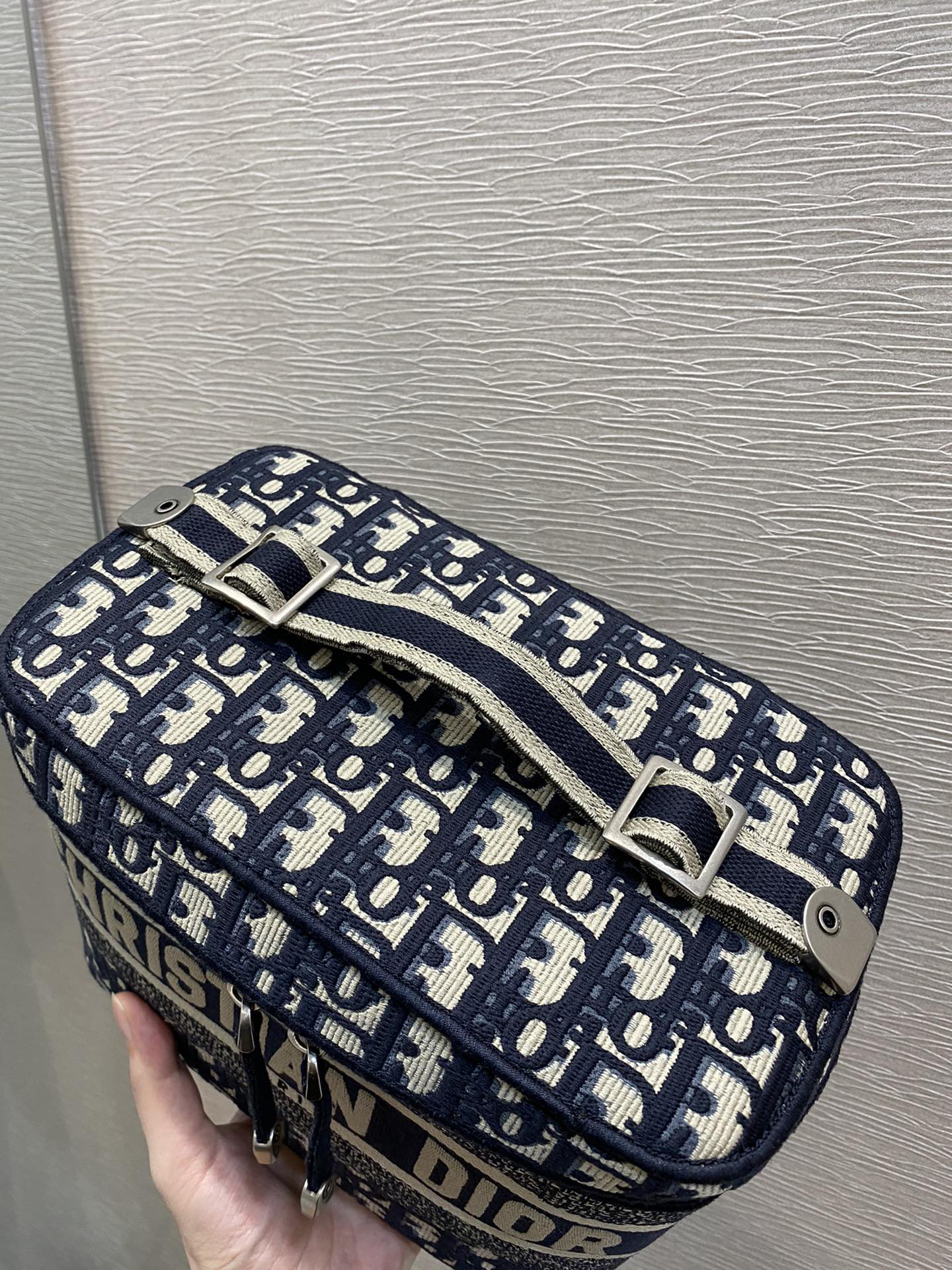 DithtorTravel Vanity Case with Shoulder Strap