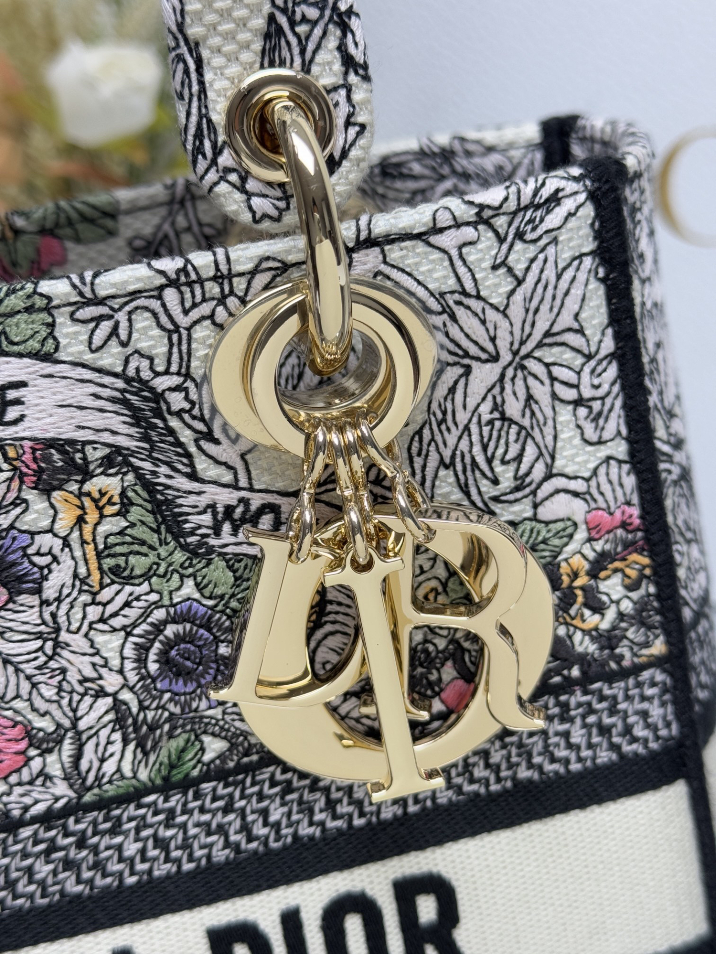 MEDIUM LADY D-LITE BAG