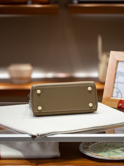 KELLY 25 FIRST LAYER TOGO COWHIDE GREY