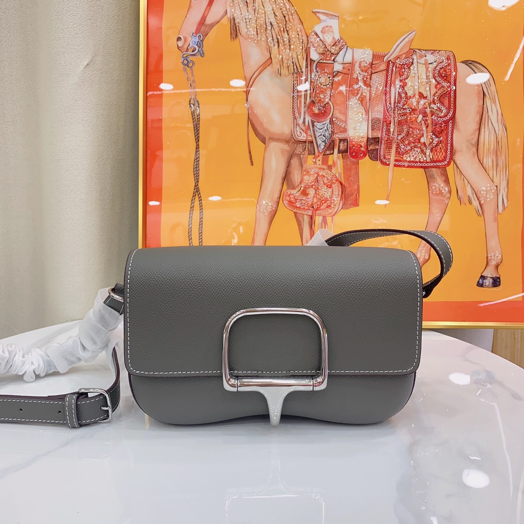 Herthtmes Epsom Della Cavalleria Elan Gris Pale