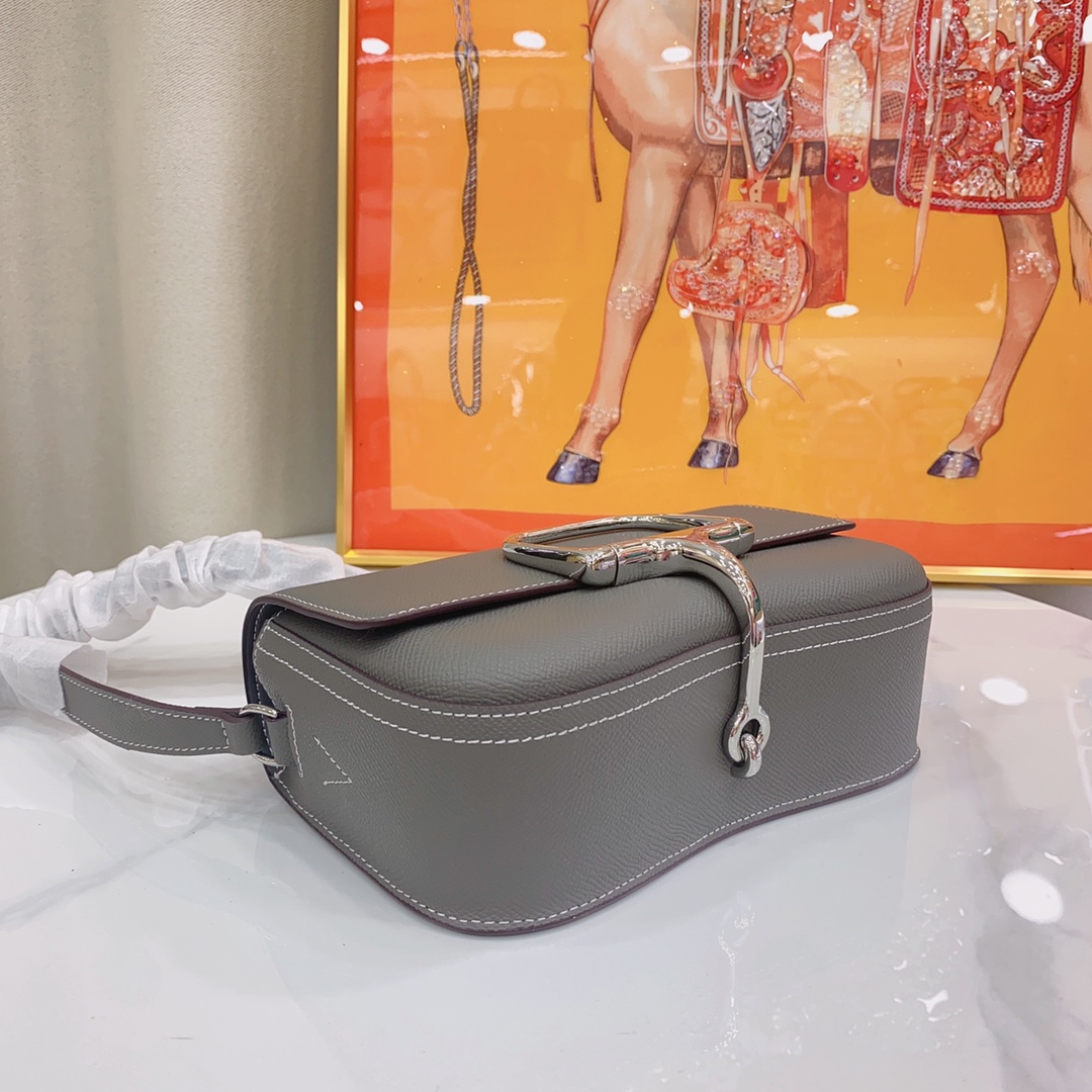 Herthtmes Epsom Della Cavalleria Elan Gris Pale