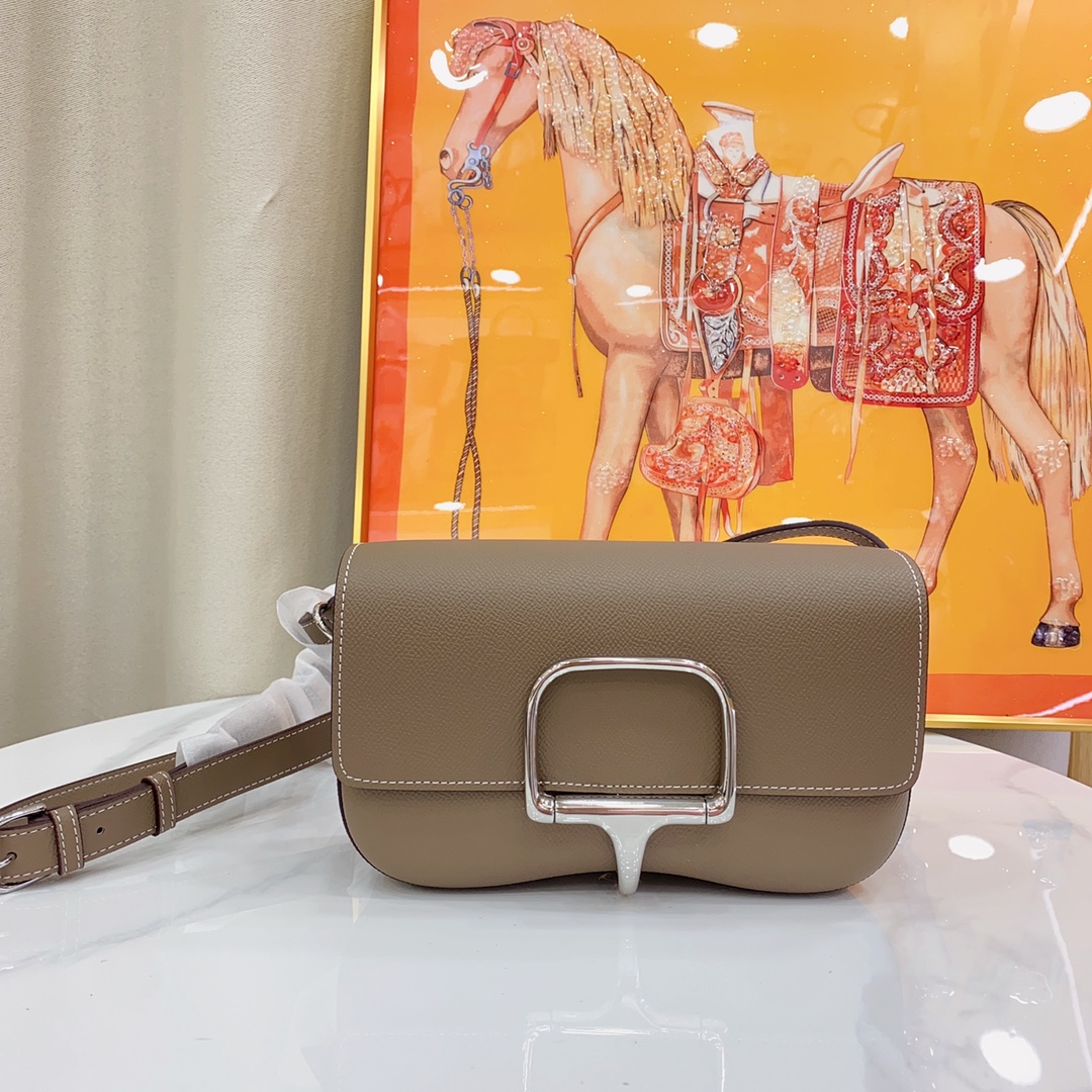 Herthtmes Epsom Della Cavalleria Elan Gris Pale
